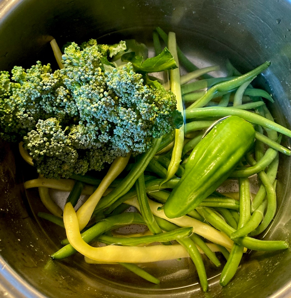 Fresh greens August - Свіжі овочі у серпні